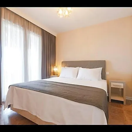 The Farrys Boutique 3*